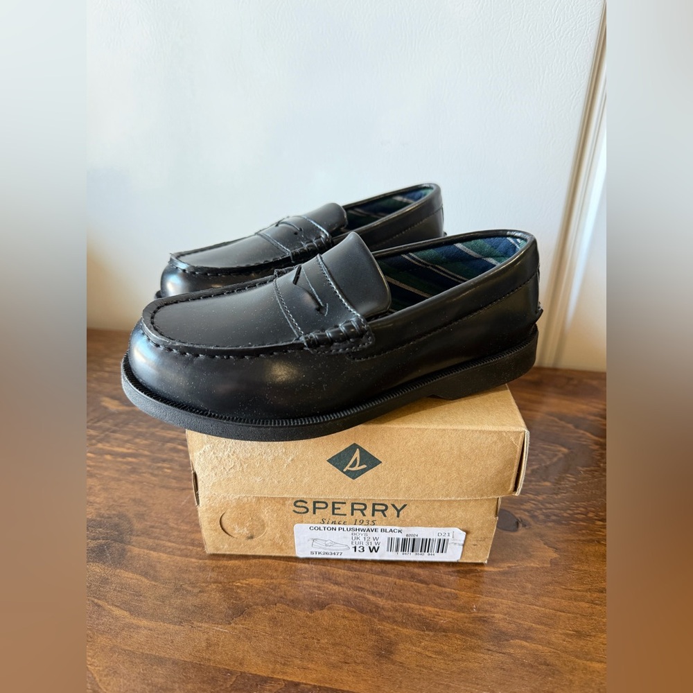 NWB Sperry Colton Plushwave loafers Black Boys Size 13W